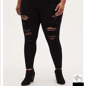 NWOT | TORRID | SKY HIGH SKINNY JEAN - PREMIUM STRETCH BLACK | 18R